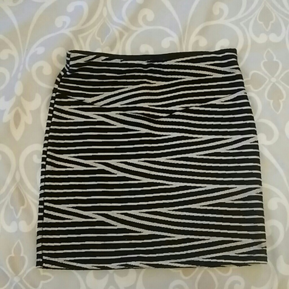 Mini pencil skirt